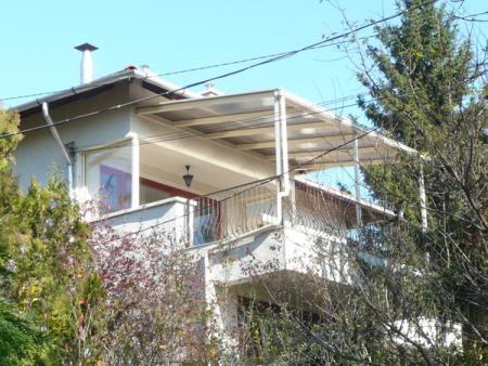 Terasz lefedése polikarbonáttal, aluminium szerkezetre építve